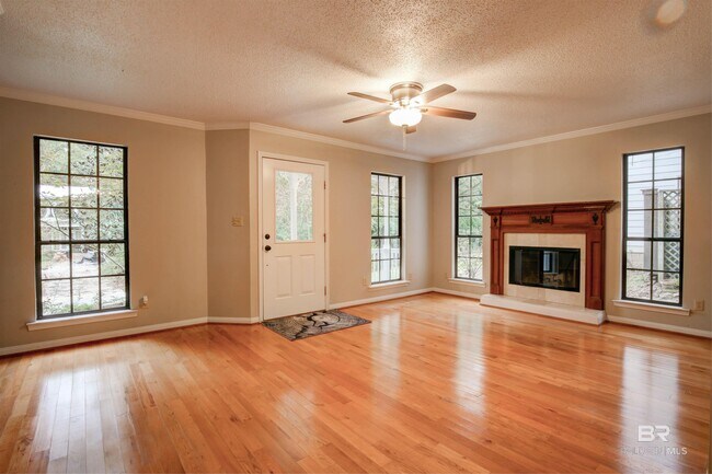 Foto del edificio - 509 Fels Ave