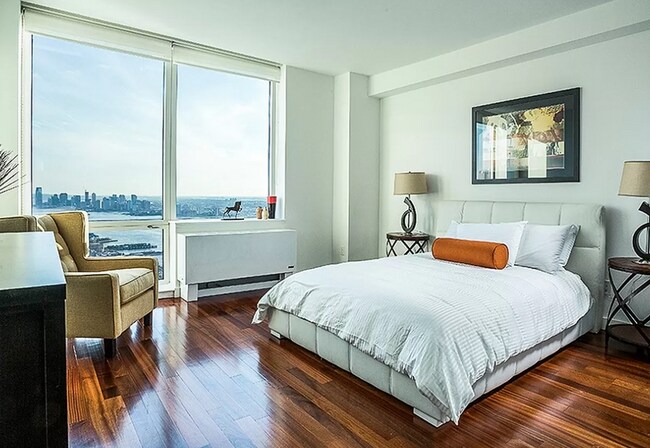 Foto del edificio - 622 W 42nd St