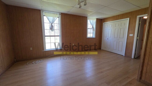 Foto del edificio - 2 bedroom, 1.5 bath home in country