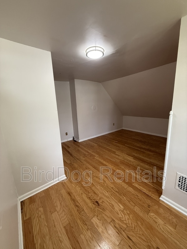 Building Photo - 82 E Maynard Ave