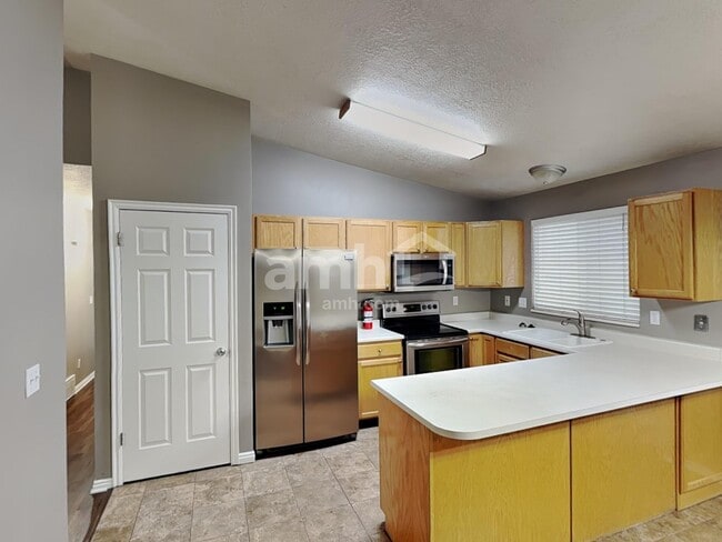 Building Photo - 447 S 1250 E