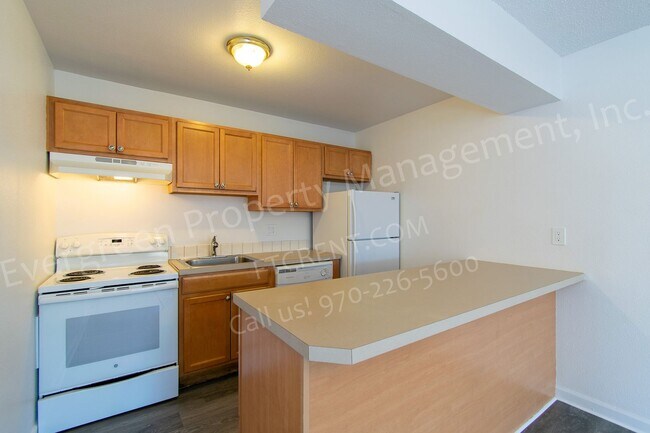 Foto del edificio - 2153 27th Ave Ct