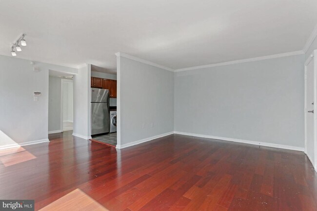 Foto del edificio - 3111 Naylor Rd SE