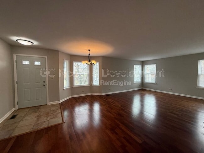 Building Photo - 2131 Aberdeen Ct