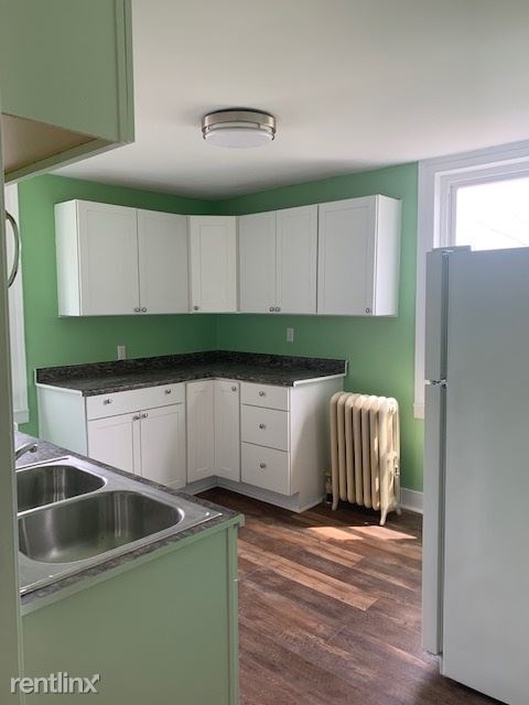 Foto del edificio - 3 br, 1 bath Apartment - 1140 Main St