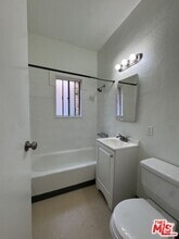 Building Photo - 3051 Leeward Ave