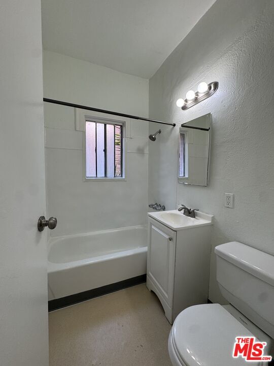 Primary Photo - 3051 Leeward Ave