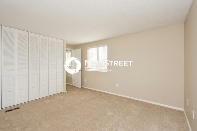 Foto del edificio - 2077 Raintree Pl