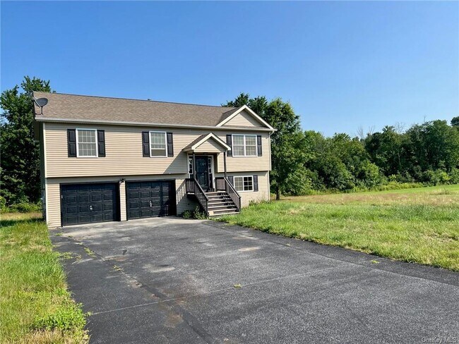 Building Photo - 87 Pine Grove Rd