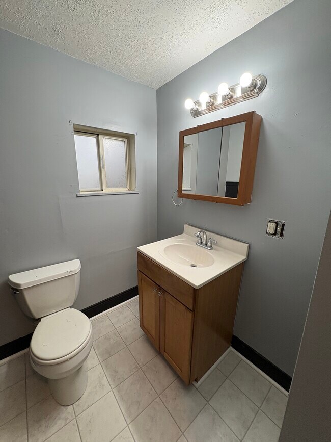 Foto del edificio - 403 Ormsby Ave