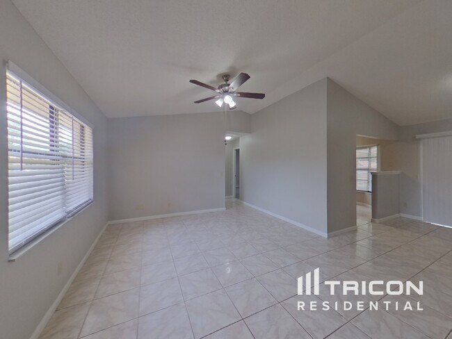 Building Photo - 661 Spreading Oak Avenue Deltona FL