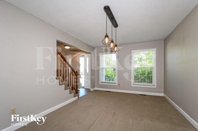 Foto del edificio - 115 Gunston Hall Dr