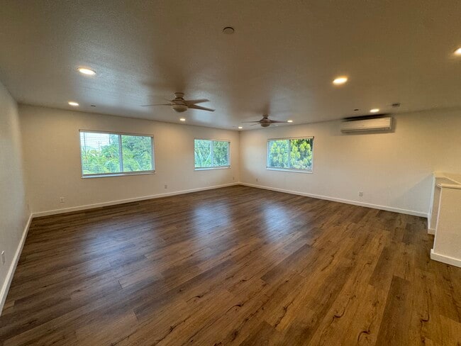 Foto del edificio - 41-675A Mokulama St