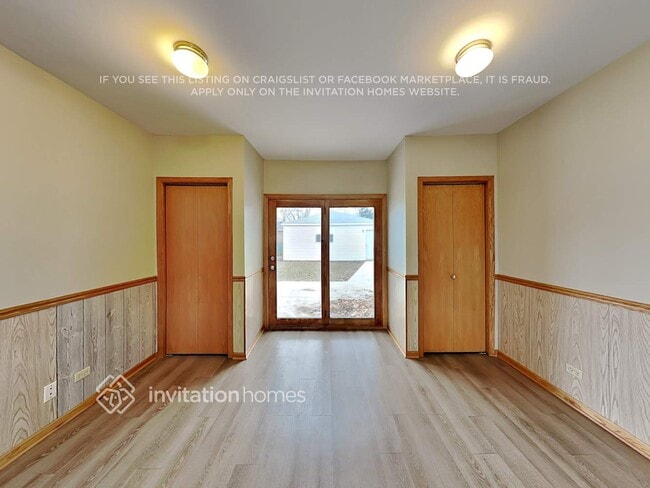 Building Photo - 8741 Sproat Ave