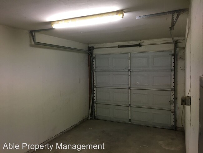 Building Photo - 4003 Hillburn Rd