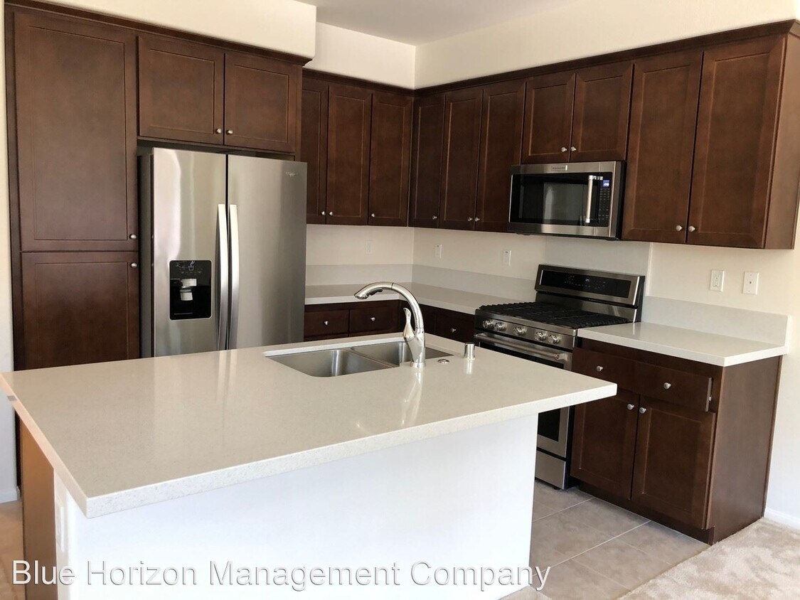 3 br, 2.5 bath House - 48 Rip Curl Place Photo