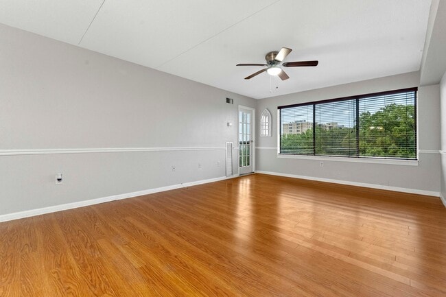 Building Photo - 6300 Stevenson Ave