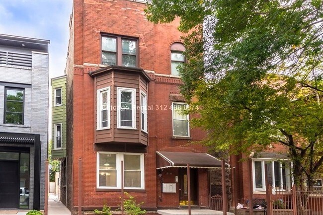 Foto del edificio - 2631 W Superior St