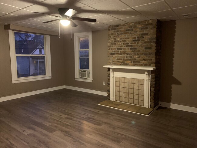 Living room - 309 Marshall St