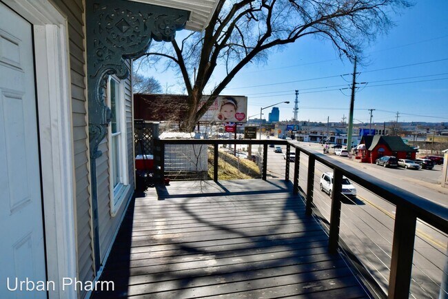 Foto del edificio - 1224 Plainfield Ave NE