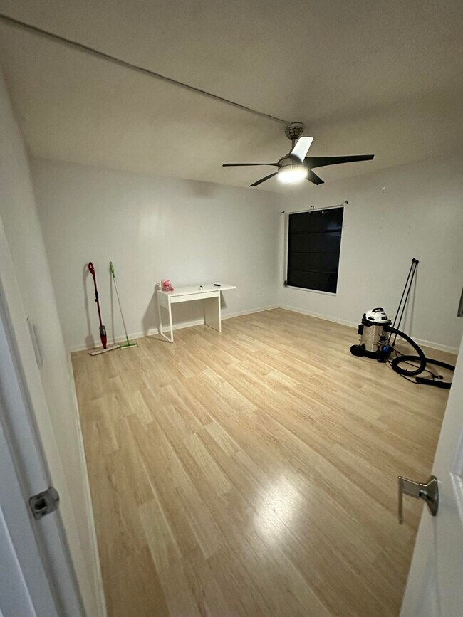 Foto del edificio - 4823 NW 9th Ave
