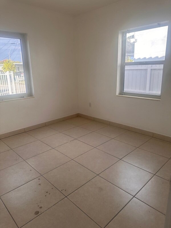 Foto del edificio - 3248 NW 102nd St