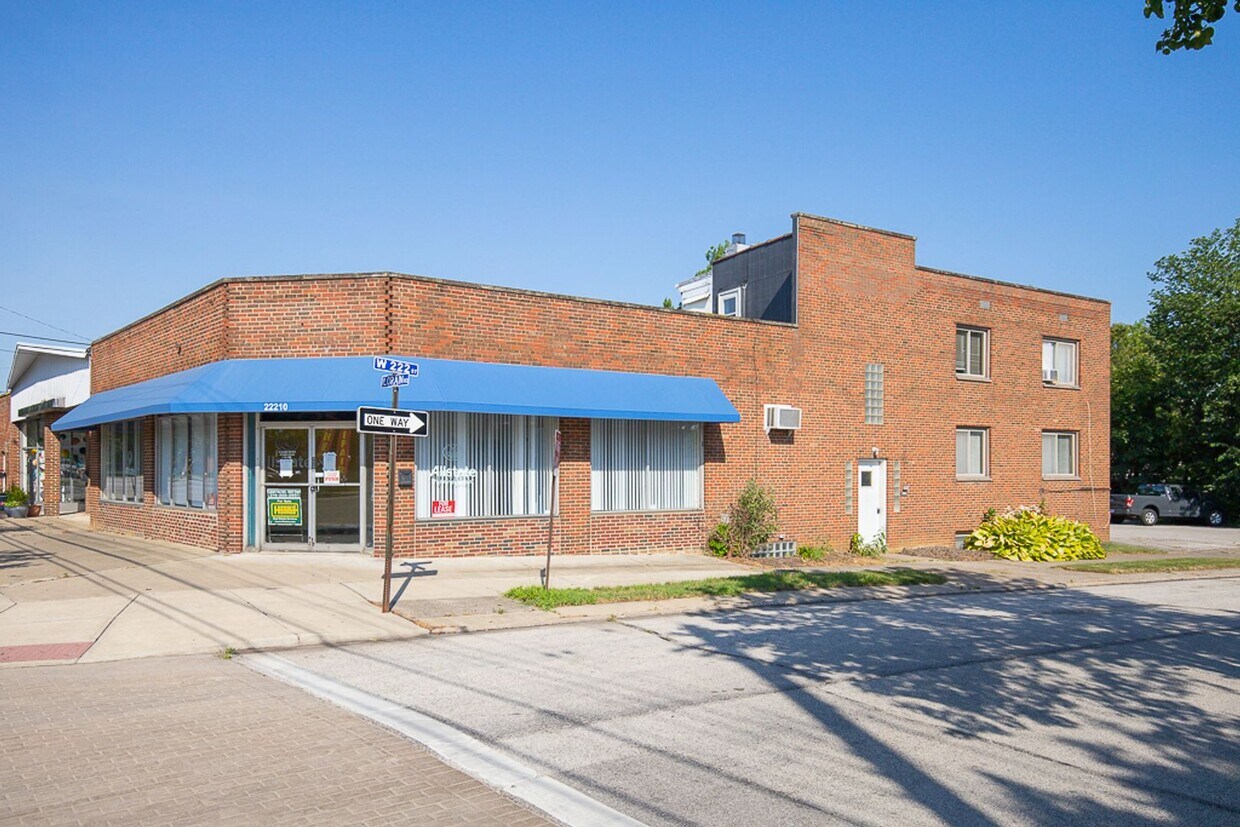Foto principal - 4352 W 222nd St