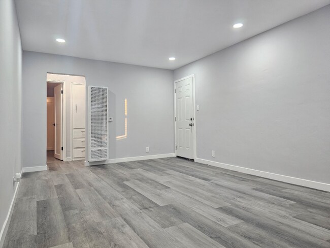 Foto del edificio - 3211 W 132nd St