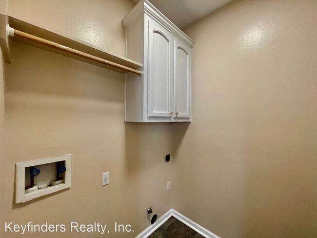 Building Photo - 3 br, 2 bath House - 1793 Raven Way Dr.