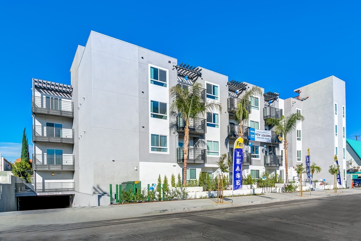 Foto principal - 11721 Runnymede St