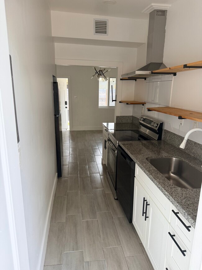 Foto del edificio - 237 SW 14th Ave