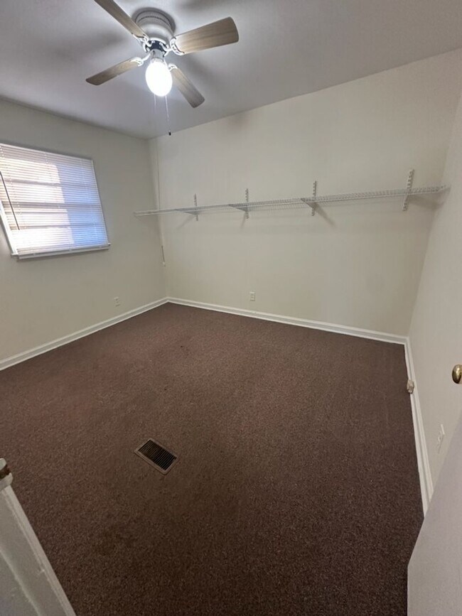 Foto del edificio - Sixteenth St Duplex-ZEE