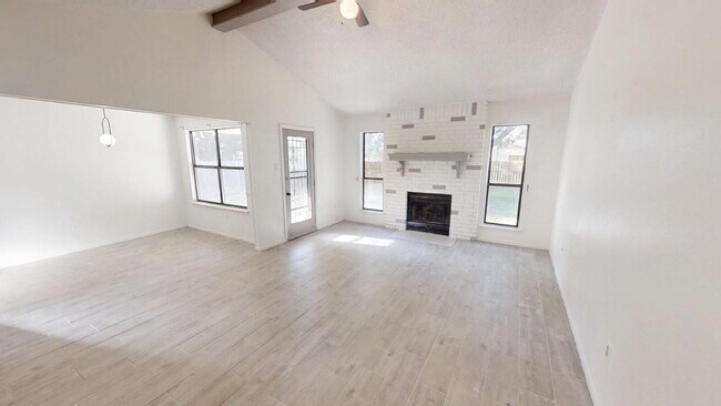 Building Photo - "Charming 3-Bedroom Oasis with Granite Touches & Cozy Fireplace on Sagebrush Drive!"