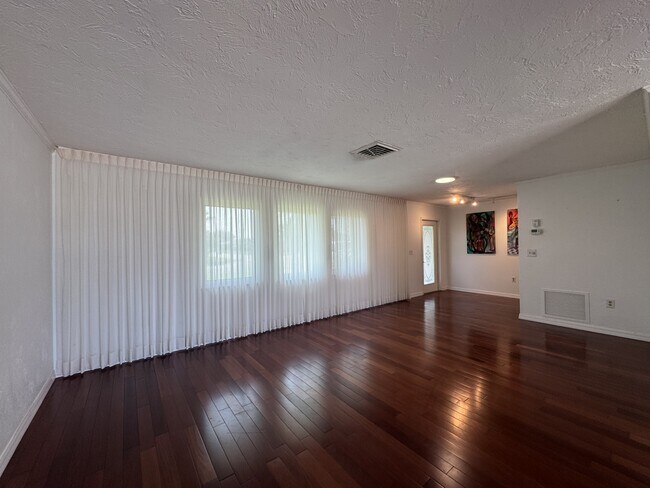 Foto del edificio - 1725 N Gondola Ct