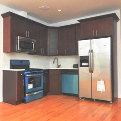 Primary Photo - 682 Hart St