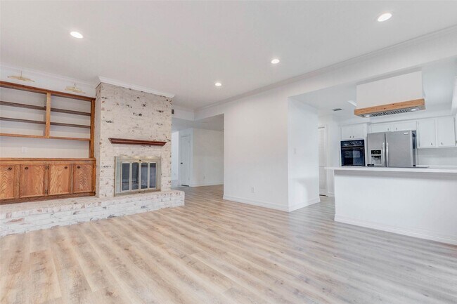 Foto del edificio - 10720 Briar Forest Dr