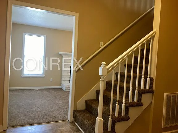 Building Photo - 38 Camp Creek Dr