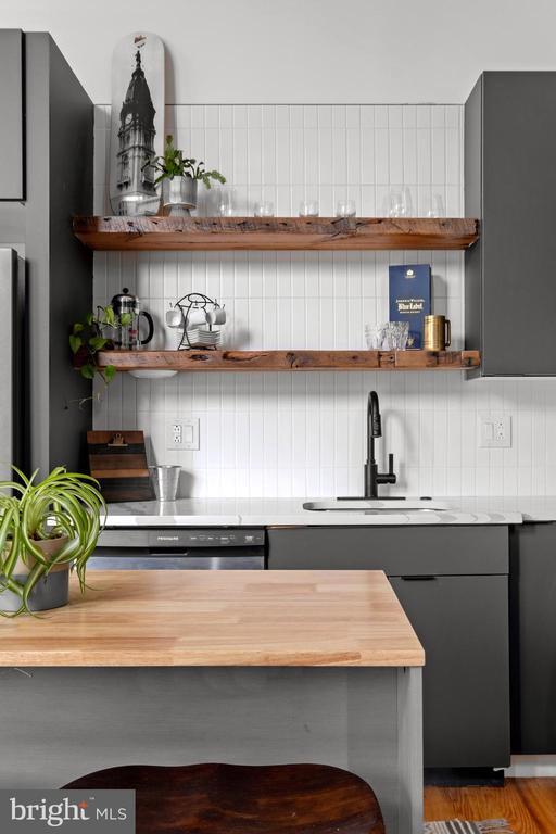 Foto del edificio - 1221 4 St