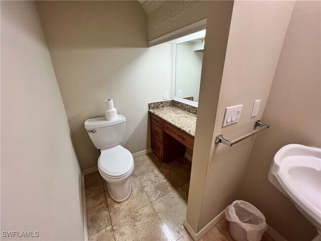Foto del edificio - 7756 Gardner Dr