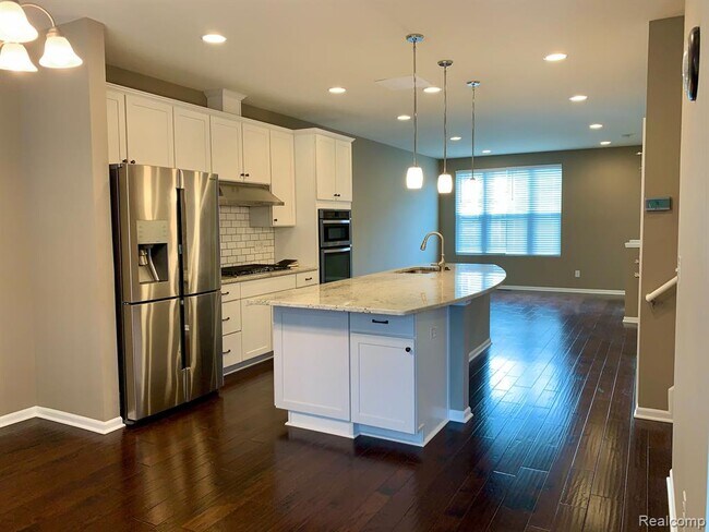 Building Photo - 2634 Helmsdale Cir