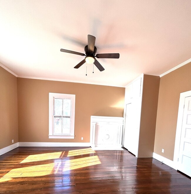 Foto del edificio - 216 Singleton Ave