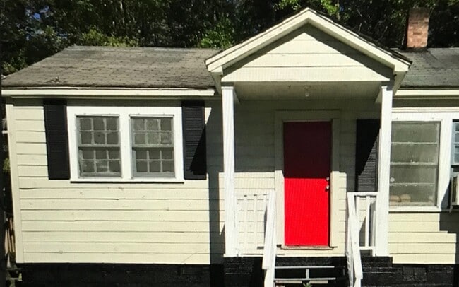 Building Photo - COMING SOON! DEPOSIT-FREE Renting option thru OBLIGO! Deposit Alternative available.