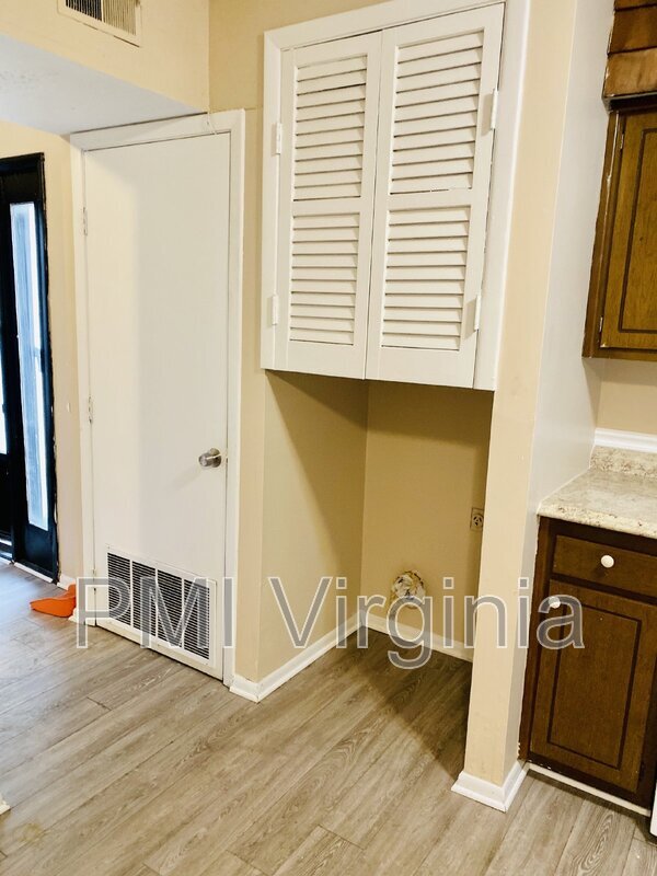Building Photo - 6429 Edward St