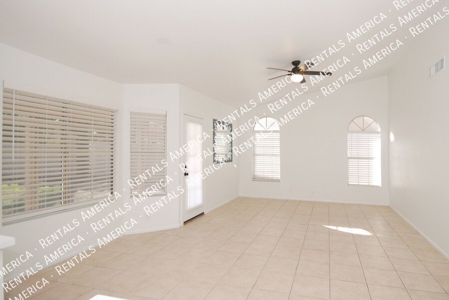 Foto del edificio - 6769 W Tonto Dr