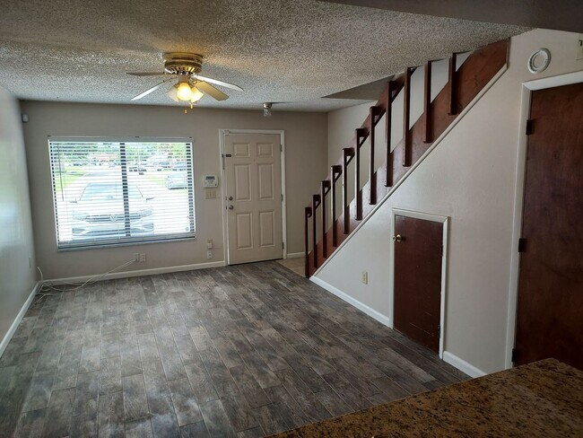 Foto del edificio - Townhouse  located near UCF - 2 Bed / 1.5 ...