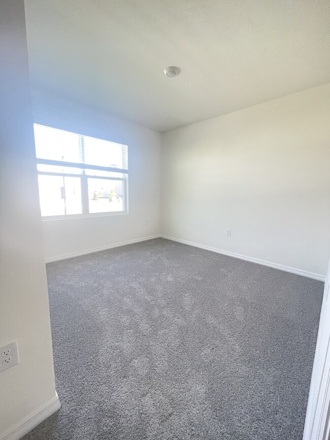 Building Photo - 5116 Tana Ter