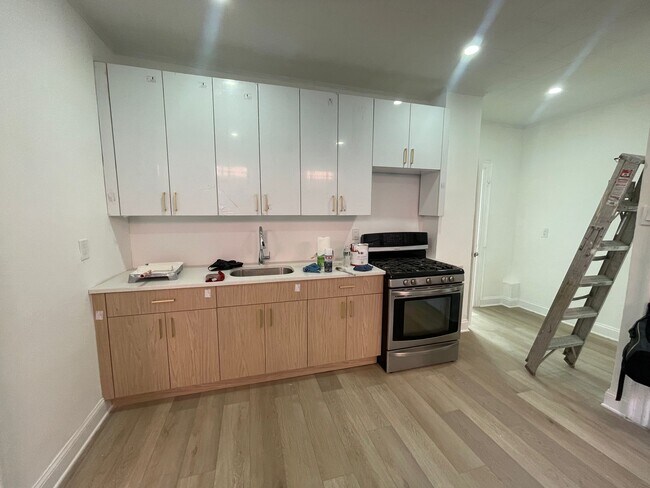 129 Van Nostrand Ave 2F - 125 Van Nostrand Ave
