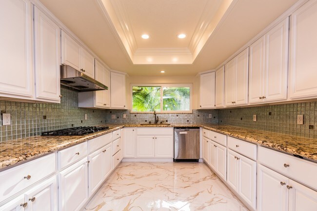 Foto del edificio - 834 Cloverview Dr