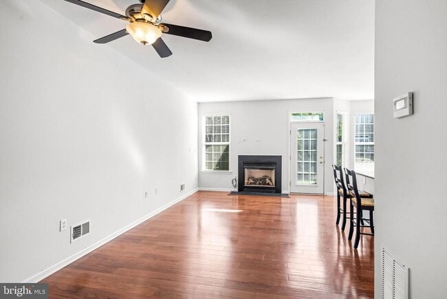 Building Photo - 326 Helen Dr