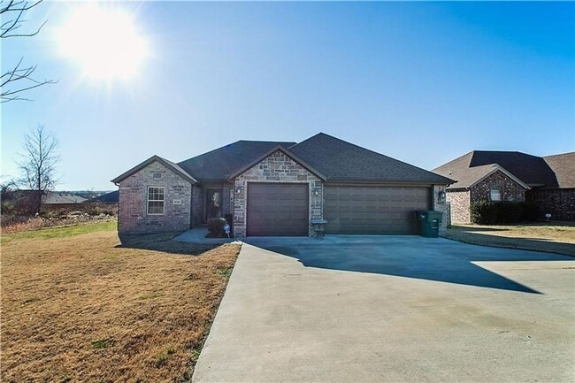 Building Photo - 4189 W Titus Dr